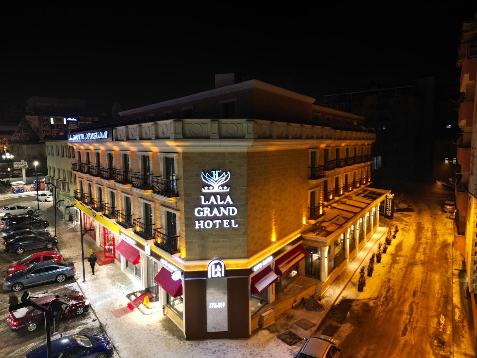 Lala Grand Отель